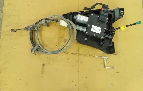 Peugeot 5008 Hand brake control module A2C53293632
