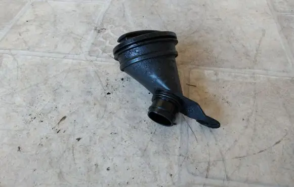 Audi A6 S6 C6 4F Oil filler cap 059103482C