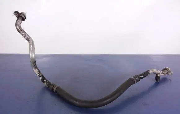 Nissan Maxima A34 Air conditioning (A/C) pipe/hose