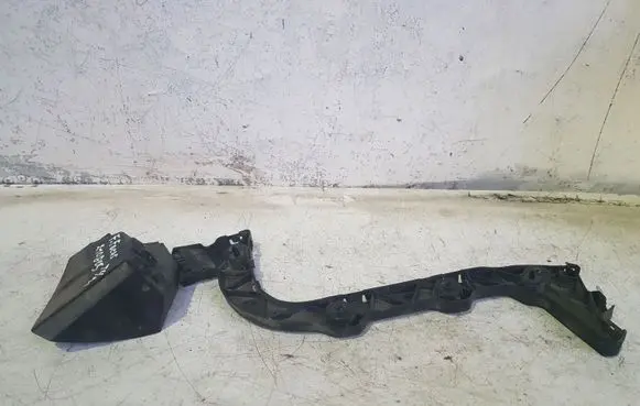 Ford Focus Front bumper mounting bracket BM51N17E851