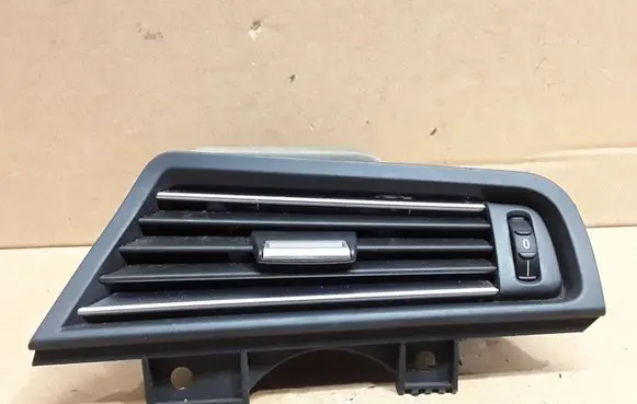 BMW 5 F10 F11 Dashboard side air vent grill/cover trim 9166884