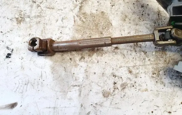 Volvo V50 Steering column universal joint