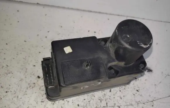 Volkswagen Golf III Vacuum pump 1H0962257