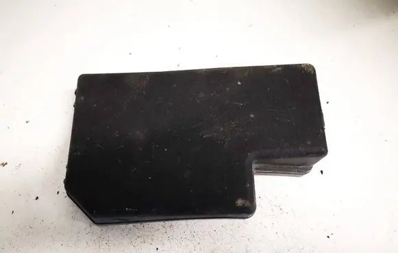 Toyota RAV 4 (XA30) Fuse box cover 8266242180 82662-42180