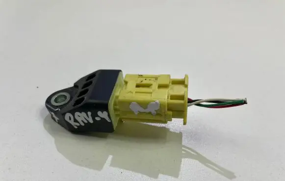 Toyota RAV 4 (XA30) Airbag deployment crash/impact sensor