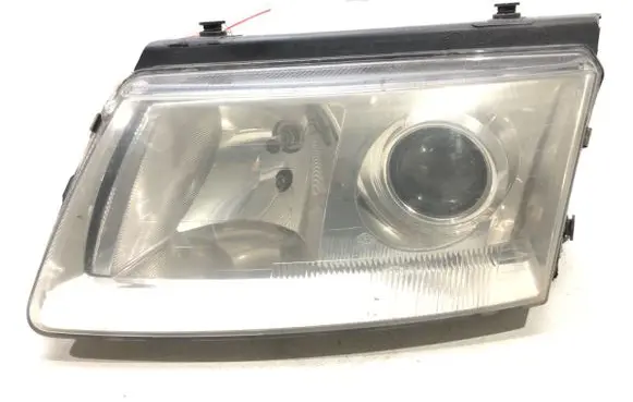 Volkswagen PASSAT B5 Headlight/headlamp