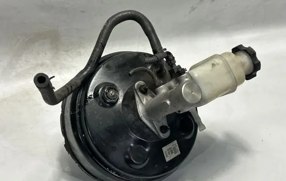 Hyundai Santa Fe Brake booster 585002B802