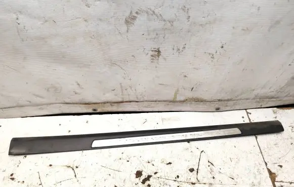 Front sill trim cover
