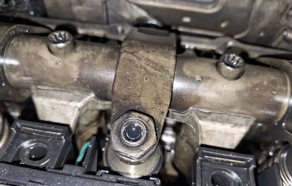 Fuel injector