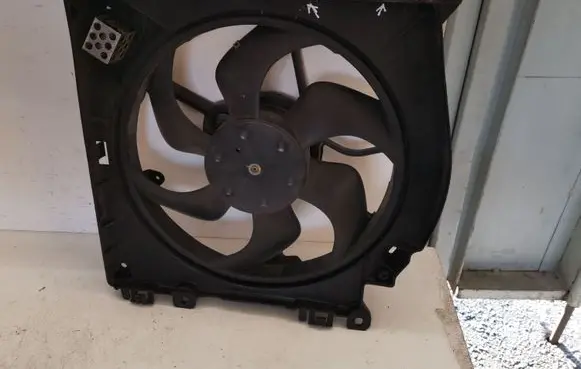 Renault Modus Electric radiator cooling fan 8200966248
