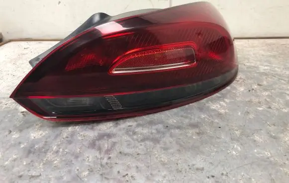 Volkswagen Scirocco Rear/tail lights 1K8945096S