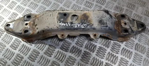 Subaru Legacy Engine mounting bracket