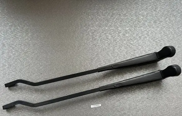 Nissan Terrano Front wiper blade arm 2888001G60