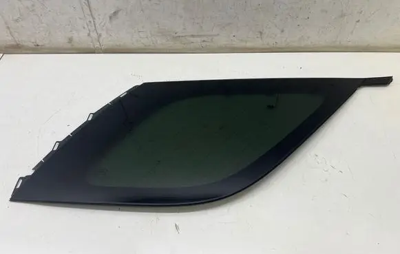 Land Rover Discovery 5 Rear side window HY3229600