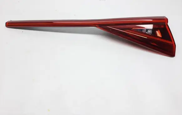 Tailgate rear/tail lights
