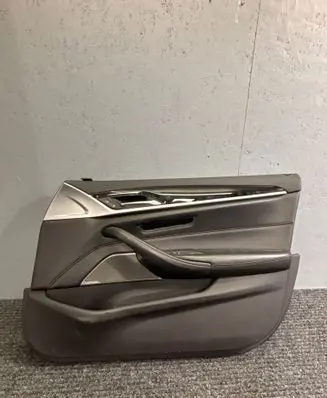 BMW 5 G30 G31 Front door card panel trim 2844127