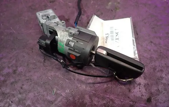 Citroen C4 I Ignition lock 