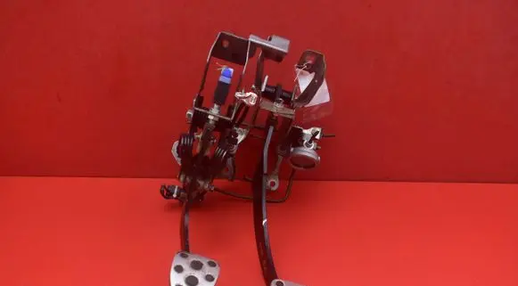 Subaru Legacy Accelerator throttle pedal