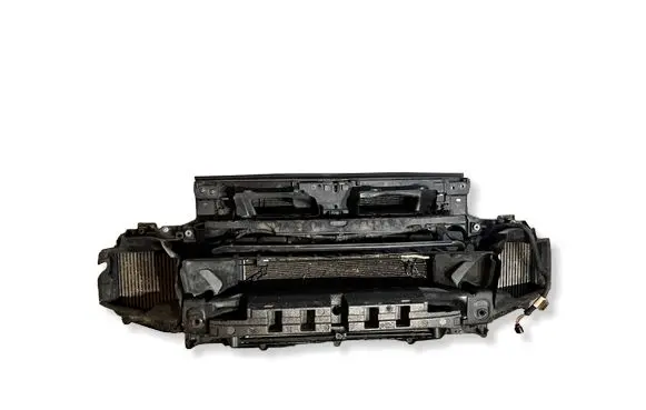 Volkswagen Touareg II Radiator support slam panel 701010690B 7P6121395 7P0121201J