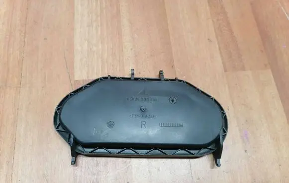 Volkswagen Sharan Headlight/headlamp dust cover 1305239199 7M3941608