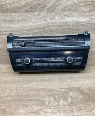 BMW 5 F10 F11 Climate control unit 9241243