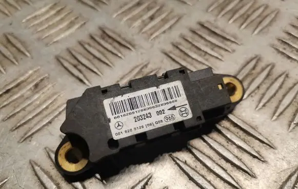 Mercedes-Benz C W203 Airbag deployment crash/impact sensor 0018209126
