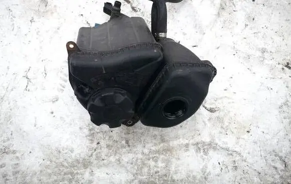 BMW 5 F10 F11 Coolant expansion tank/reservoir 17137601949 1713760194903