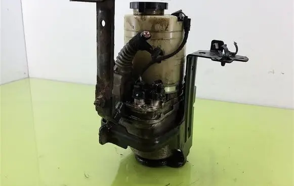 Opel Vectra C Power steering pump