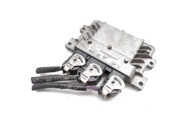 Ford Fiesta Engine control unit/module 8V21-12A650-SF S180047002F