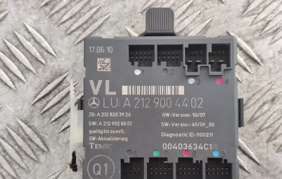 Mercedes-Benz E C207 W207 Door control unit/module A2129004402