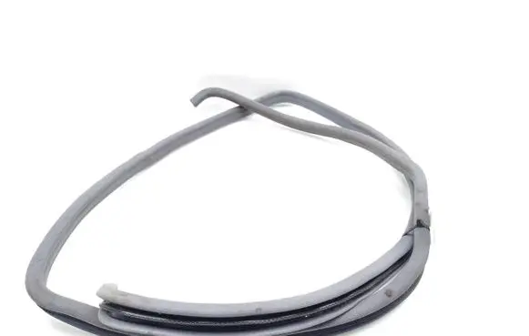 Rear door rubber seal (on body)