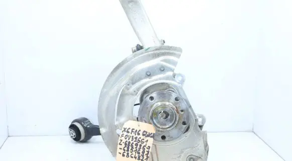 BMW X6 F16 Front wheel hub 6869869