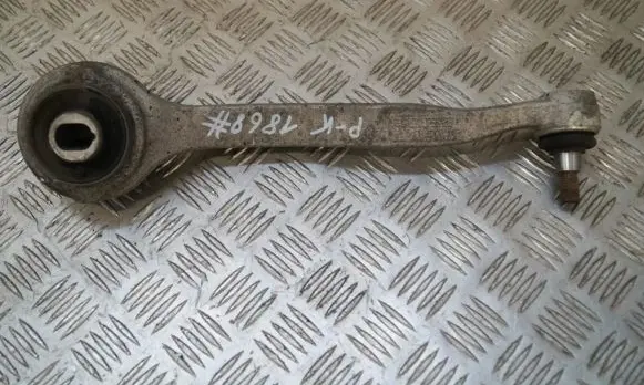 Mercedes-Benz C W203 Front lower control arm/wishbone A20304