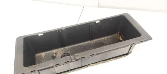 Nissan Pathfinder R51 Glove box