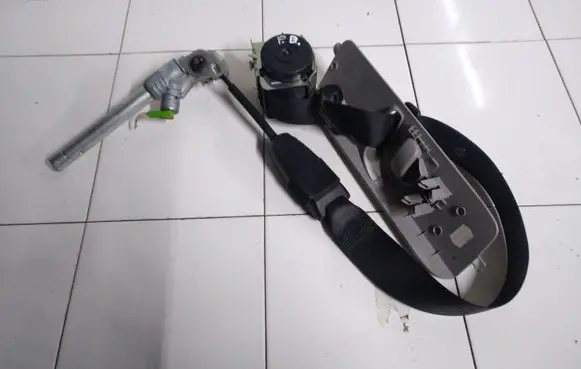 Opel Corsa D Front seatbelt 607707800D