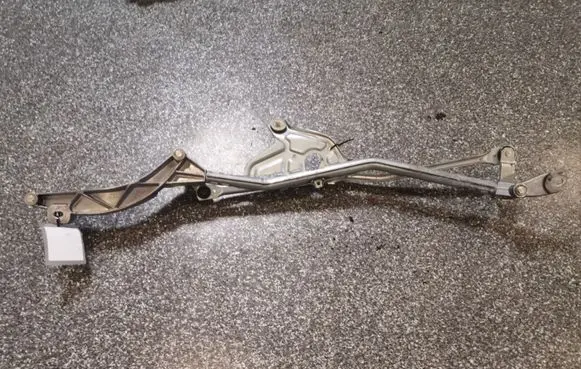 Mercedes-Benz E W211 Front wiper linkage 2118201340 3397020737