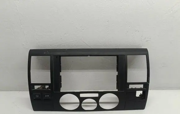 Radio/GPS head unit trim