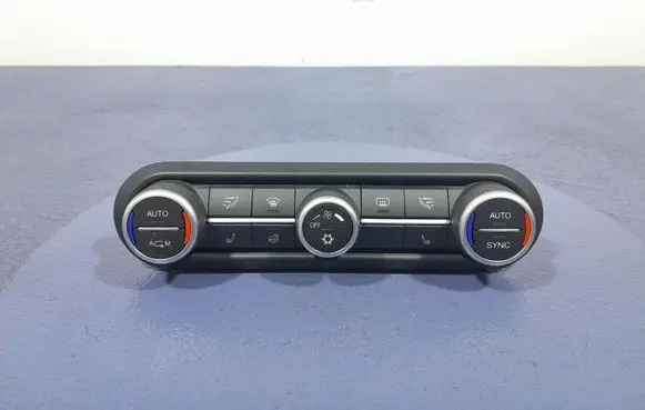 Alfa Romeo Stelvio Climate control unit 01561303480