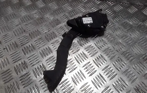 Renault Laguna II Accelerator throttle pedal 8200002904