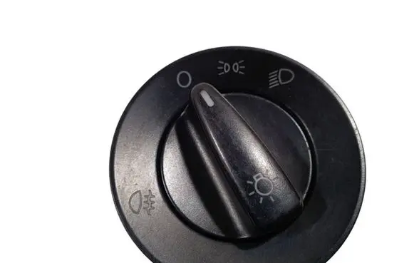 Volkswagen Golf IV Light switch 1C0941531