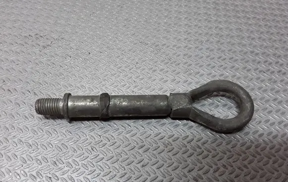 Chrysler 300M Towing hook eye 