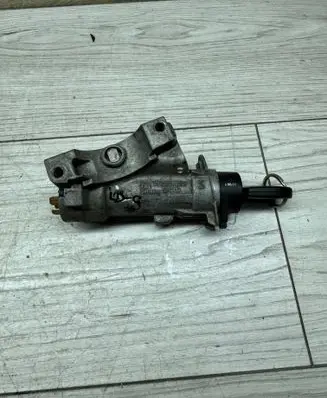 Audi A3 S3 A3 Sportback 8P Ignition lock 4b0905851b