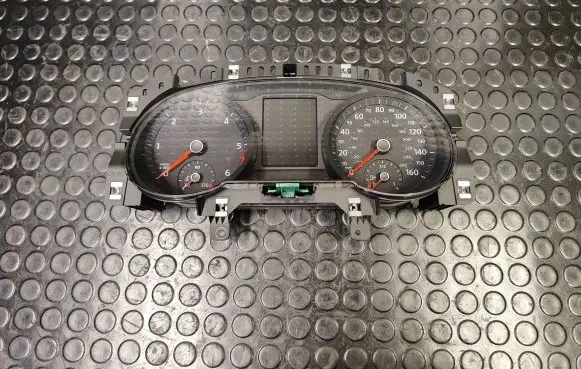 Volkswagen PASSAT B8 Speedometer (instrument cluster) 3G0920941