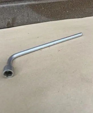 Mercedes-Benz E W211 Wheel nut wrench 1205810246 F733