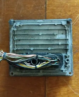 Ford Focus Engine control unit/module 4s6112a650nb s120977013c