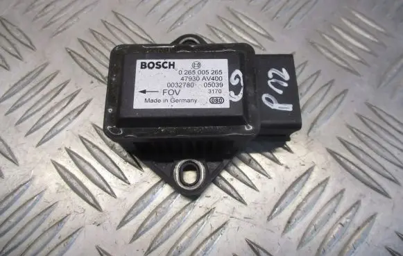 Nissan Primera ESP (stability system) control unit 47930-AV400