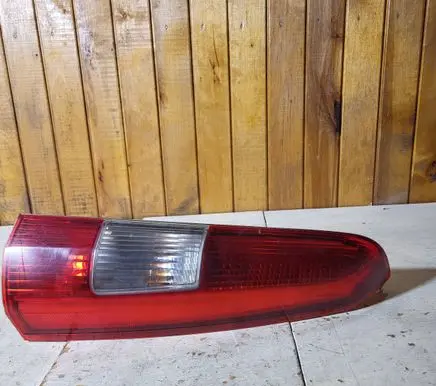 Volvo V70 Rear/tail lights 9154494