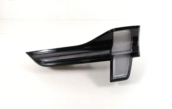 Ford Mach-E I Tailgate rear/tail lights LJ8B13A602AE
