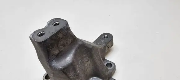 Jeep Grand Cherokee WL Engine mounting bracket 68375850AA