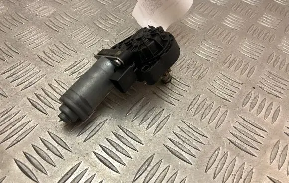 Volvo XC90 Seat adjustment motor C37013100